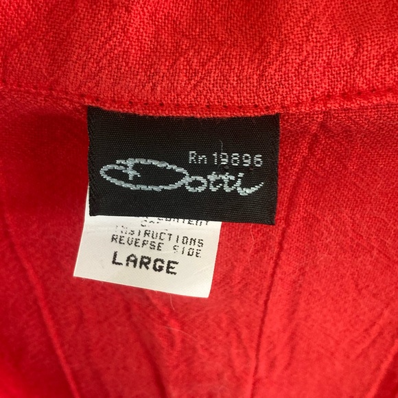 Vintage 1980's Red Over-sized Button Down Shirt, With Tags! Size Large - Picture 3 of 10